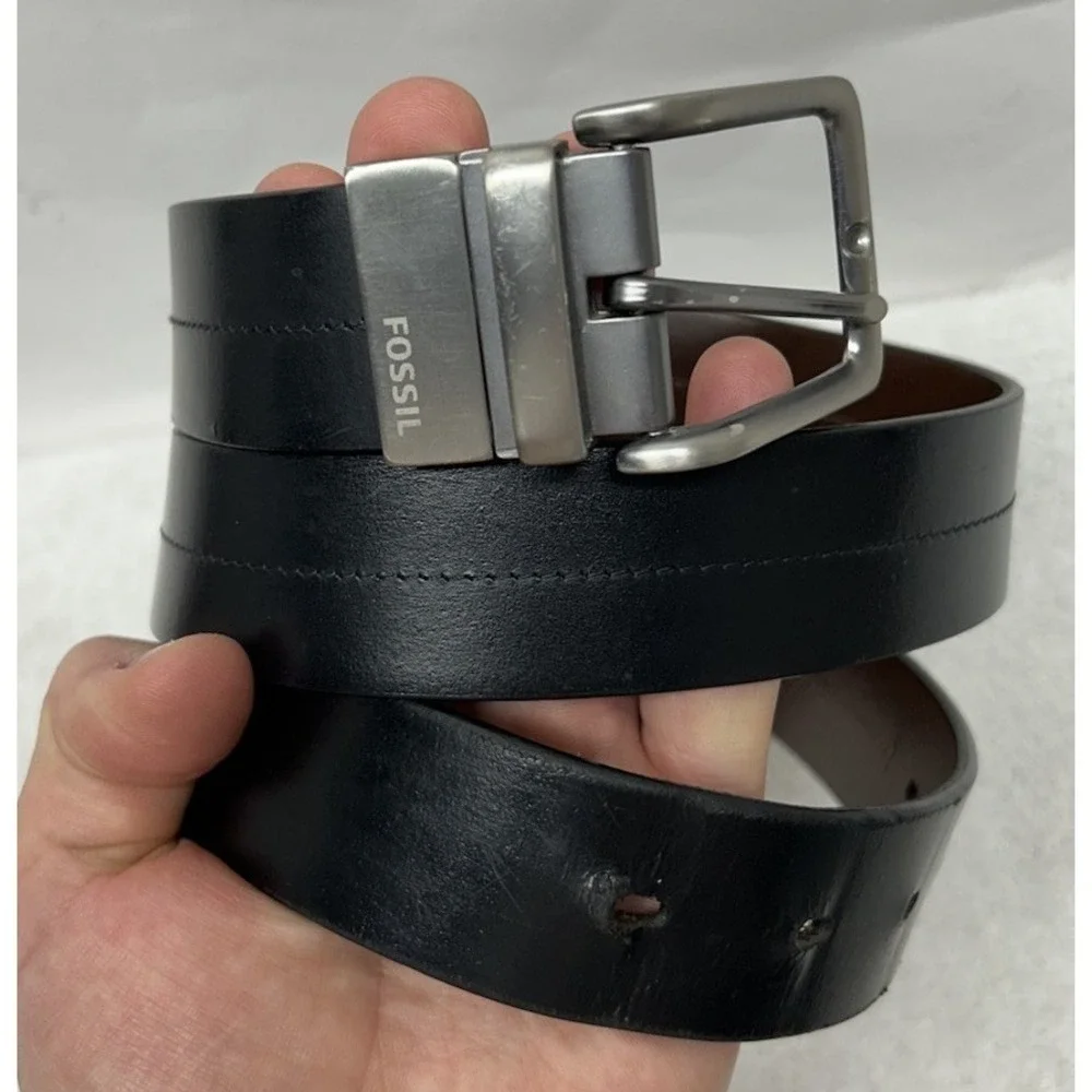 Fossil Mens Size 34 Brown Black Reversible Leather Adjustable Belt